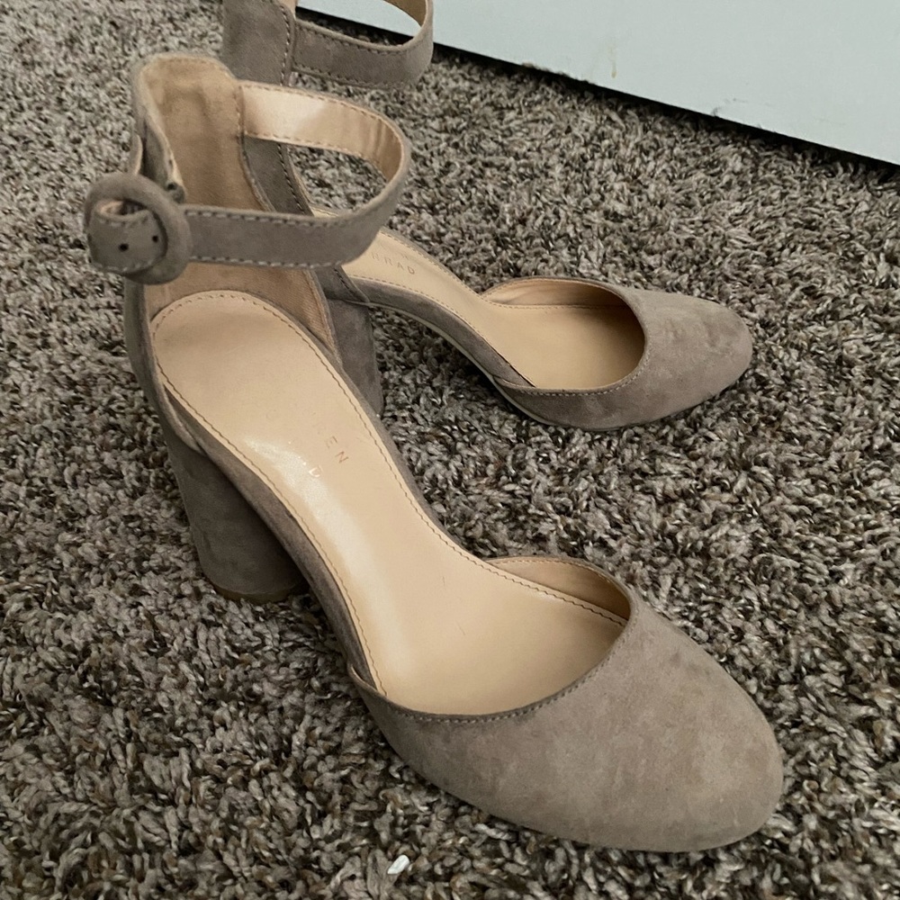 Heels - Picture 3 of 7